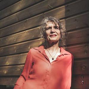 Clare Pettinger staff profile